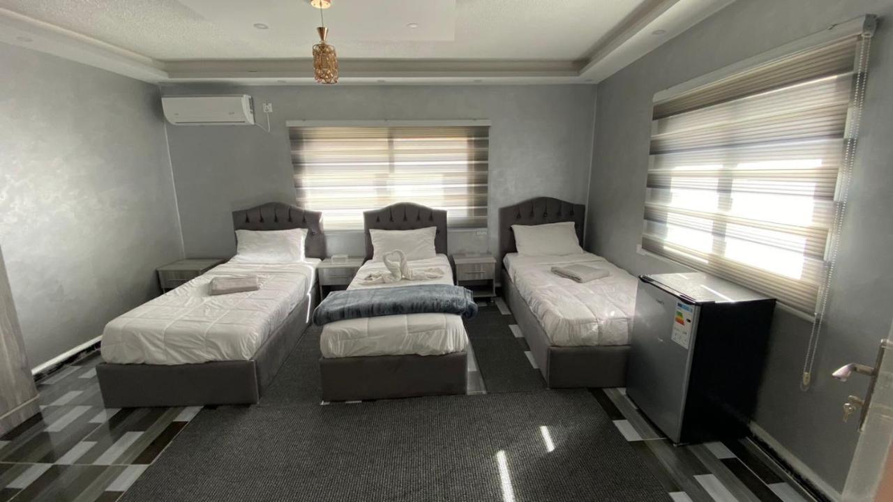 Petra Pillars Hostel وادي موسى المظهر الخارجي الصورة